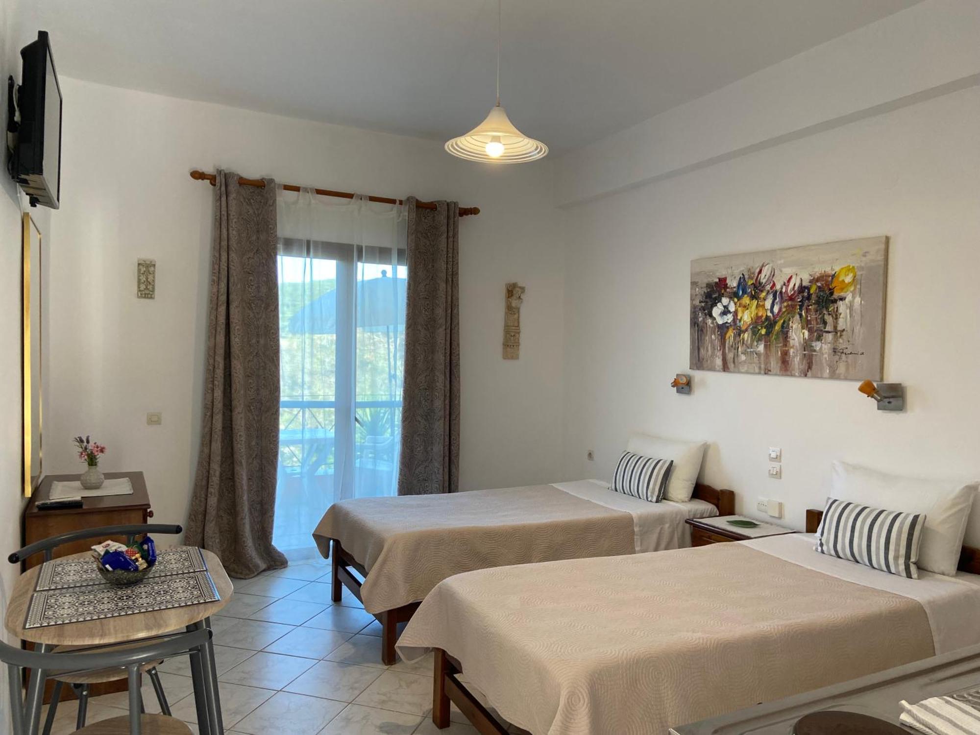 Floros Apartments Agios Stefanos Avliotes  Ngoại thất bức ảnh