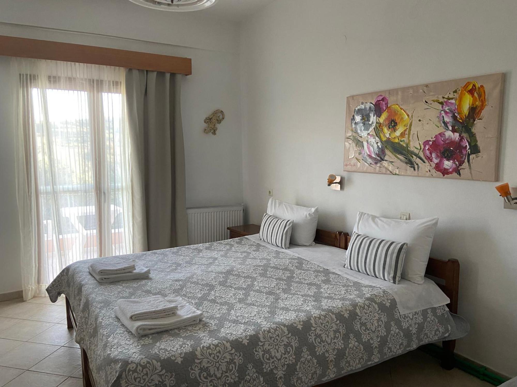 Floros Apartments Agios Stefanos Avliotes  Ngoại thất bức ảnh